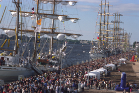 04.JPG (83266 bytes)