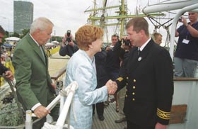 26.JPG (19784 bytes)