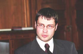 DOMBROVSKIS1.JPG (14746 bytes)