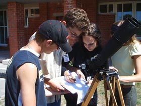 NII_ILG_046.JPG (41043 bytes)