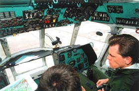 R03.JPG (25966 bytes)