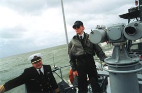 R10.JPG (18919 bytes)