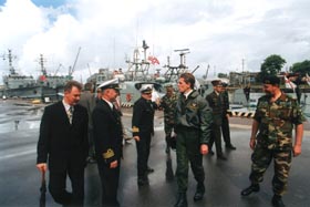 R12.JPG (20799 bytes)