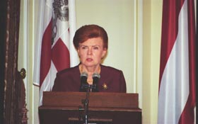 A11.JPG (17935 bytes)