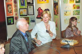 A1.JPG (24654 bytes)