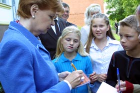 VIKE06.JPG (25244 bytes)