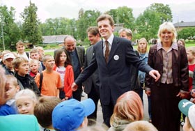 REPSE.JPG (28354 bytes)