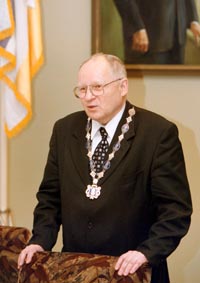 STRADINS.JPG (19623 bytes)