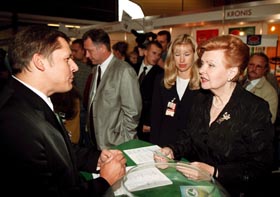 FOOD2.JPG (23513 bytes)