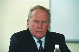 BUSMANIS.JPG (10961 bytes)