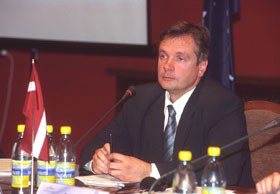 NATO08.JPG (18318 bytes)