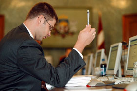 BUDZETS.JPG (18799 bytes)