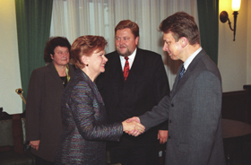 VV02.JPG (49233 bytes)