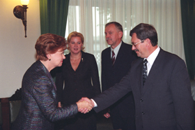 VV03.JPG (51533 bytes)