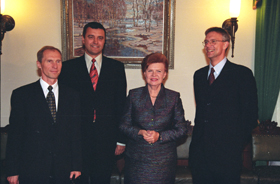 VV04.JPG (53457 bytes)