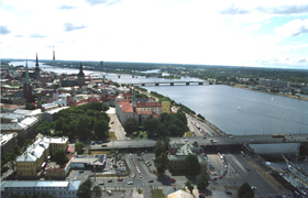 18.JPG (62148 bytes)