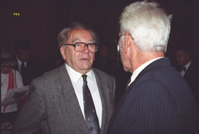 TF-09.JPG (44867 bytes)