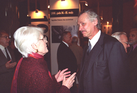 TF-11.JPG (57380 bytes)