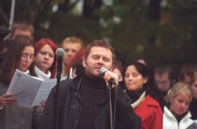 TF-16.JPG (45846 bytes)