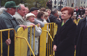 TF-17.JPG (65735 bytes)