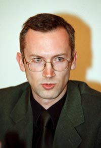 KNAB1.JPG (12796 bytes)