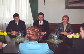 PART01.JPG (53335 bytes)