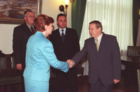 PART03.JPG (53491 bytes)