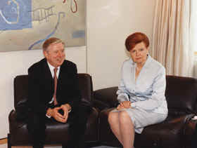 VIKE3.JPG (26962 bytes)