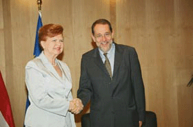 VIKE5 COPY.GIF (35581 bytes)