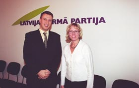 Z11.JPG (15710 bytes)