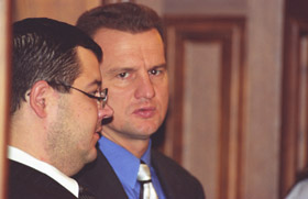 S01.JPG (18357 bytes)