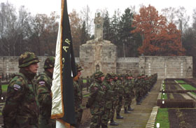 KAPI07.JPG (22607 bytes)