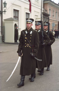 SARDZE03.JPG (19000 bytes)