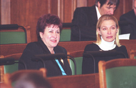 S04.JPG (24645 bytes)