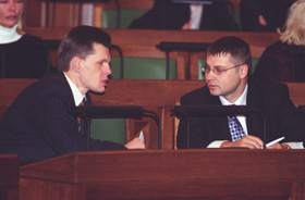 S07.JPG (23336 bytes)