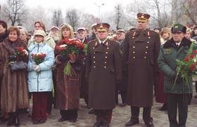 C06.JPG (18227 bytes)