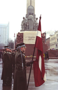 MB07.JPG (19069 bytes)