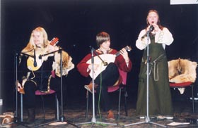 B4.JPG (17317 bytes)