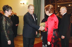 PIENEMSANA18.JPG (31541 bytes)