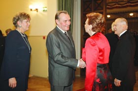 PIENEMSANA19.JPG (29216 bytes)