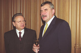 TM2.JPG (15753 bytes)