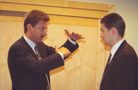 E02.JPG (13469 bytes)