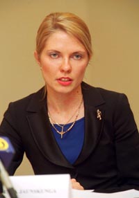 KNAB2.JPG (12283 bytes)