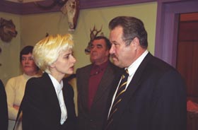 VID04.JPG (12752 bytes)