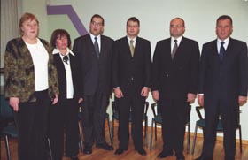 VID05.JPG (15421 bytes)