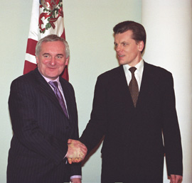 IRSS.JPG (27703 bytes)