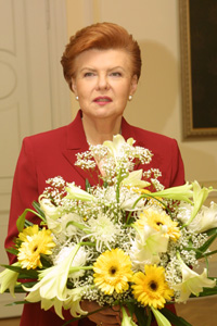 DZD3.JPG (53052 bytes)