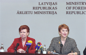 VEST02.JPG (54190 bytes)