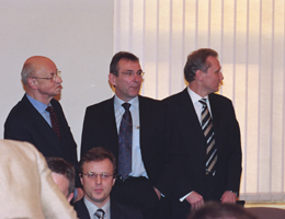 VEST07.JPG (47344 bytes)