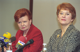 VEST08.JPG (58799 bytes)